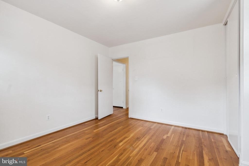 9923 Mayfield Drive - Photo 9