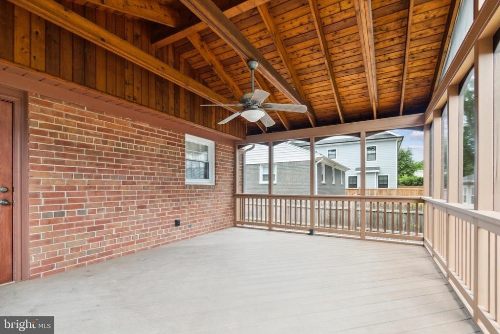 9923 Mayfield Drive - Photo 23