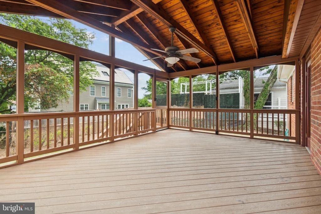 9923 Mayfield Drive - Photo 22