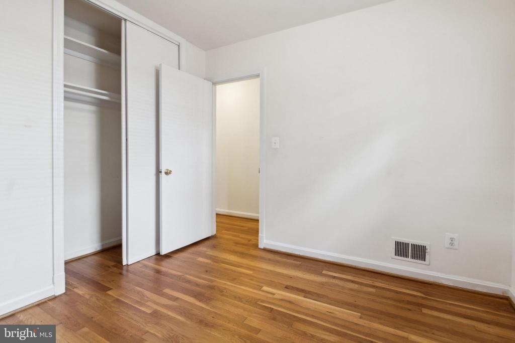 9923 Mayfield Drive - Photo 10