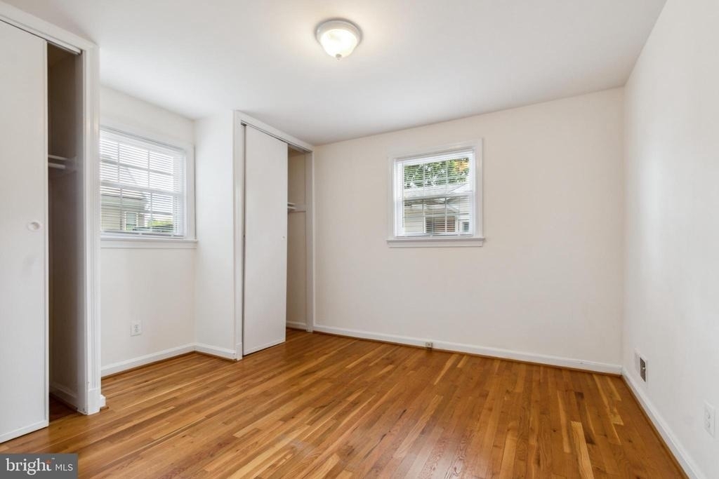 9923 Mayfield Drive - Photo 12