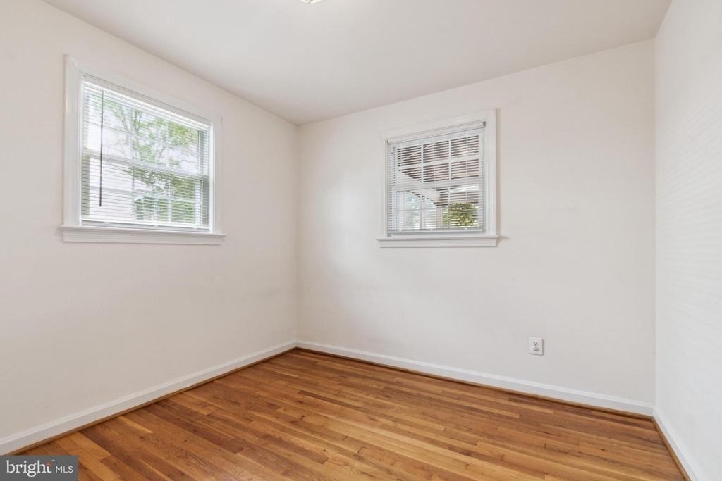 9923 Mayfield Drive - Photo 13
