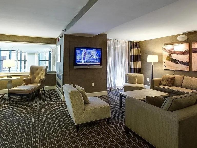 10101 Grosvenor Place - Photo 21