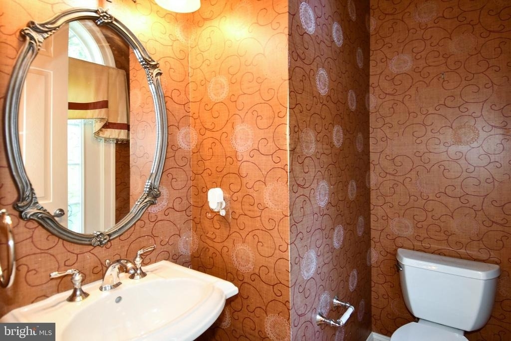 589 Cedar Spring Street - Photo 10
