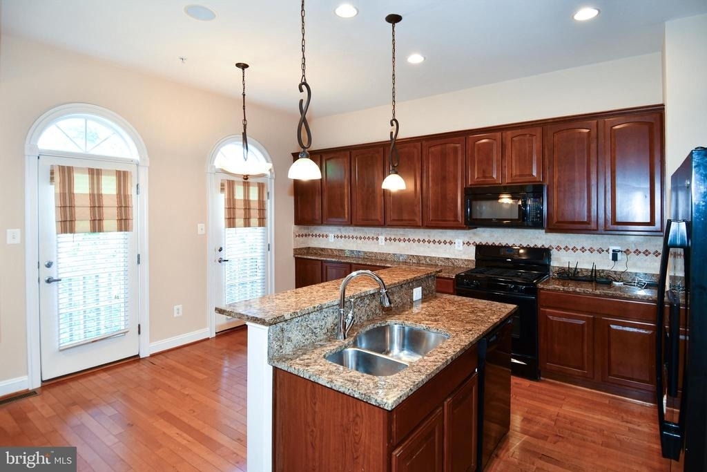 589 Cedar Spring Street - Photo 6