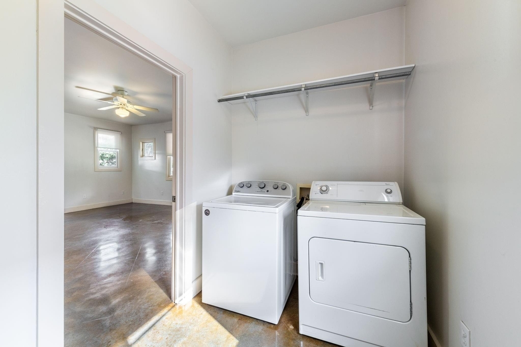1608 E 19th St - Photo 8