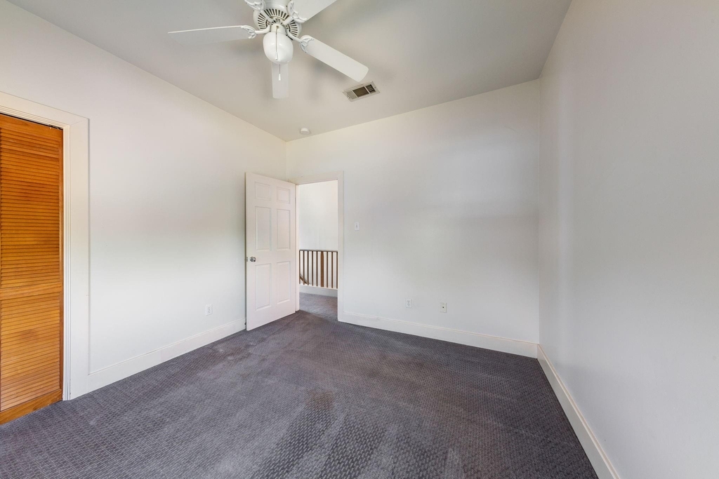 1608 E 19th St - Photo 22