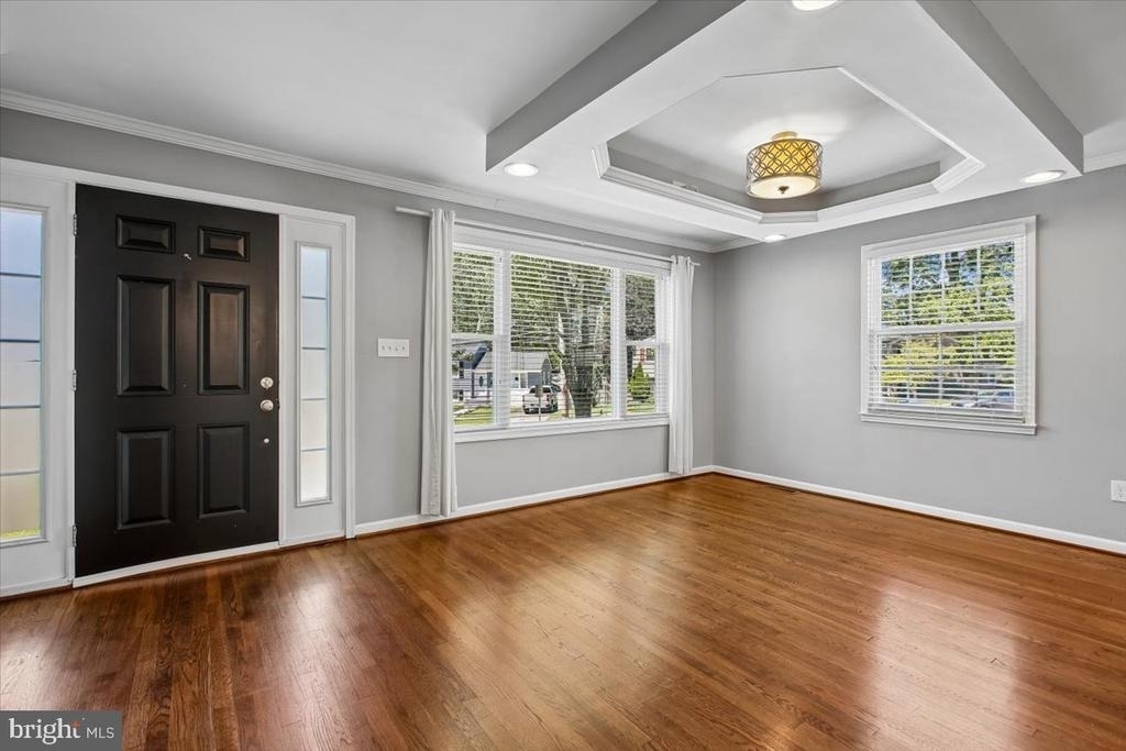 3801 Denfeld Avenue - Photo 3