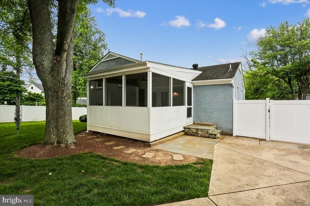 3801 Denfeld Avenue - Photo 26