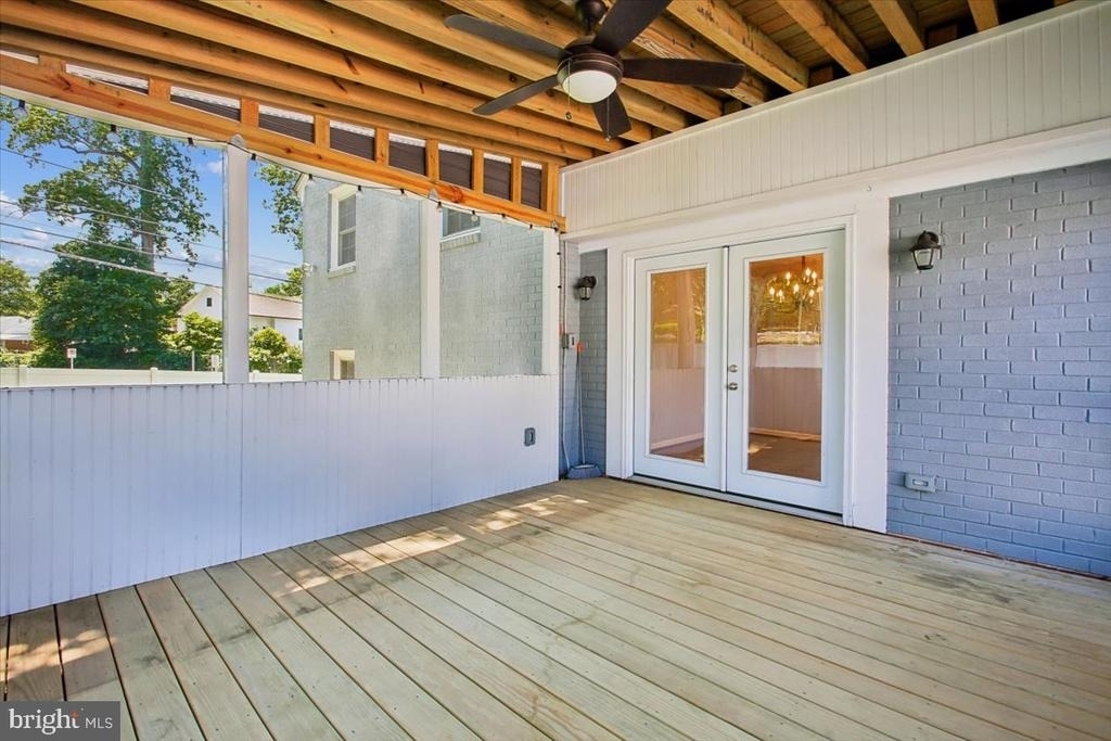 3801 Denfeld Avenue - Photo 9