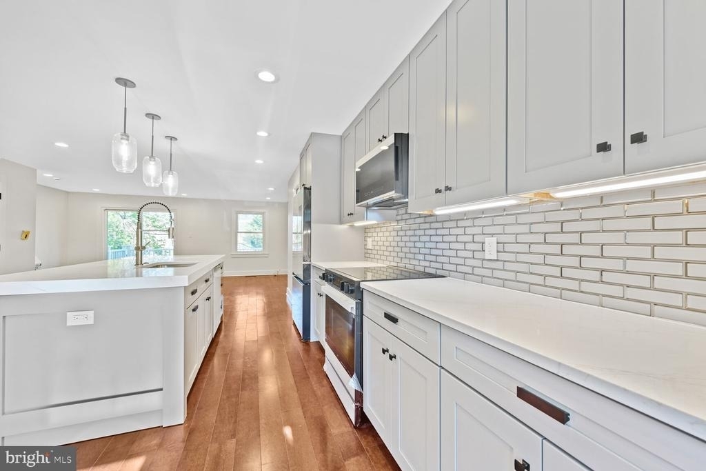 10222 Arizona Circle - Photo 9