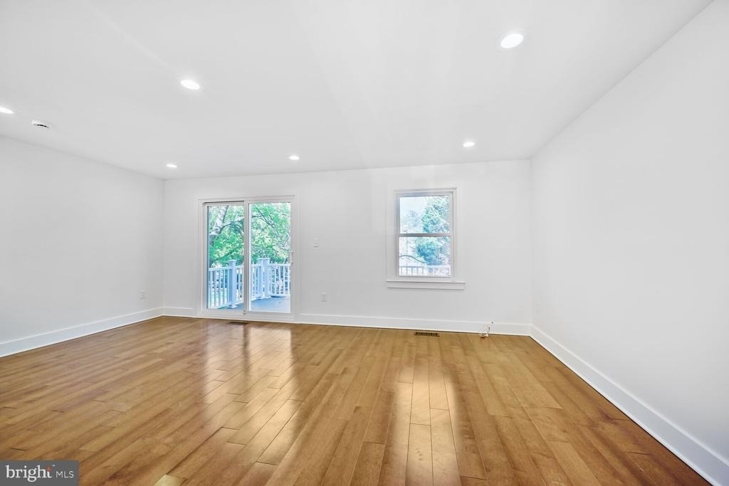 10222 Arizona Circle - Photo 2