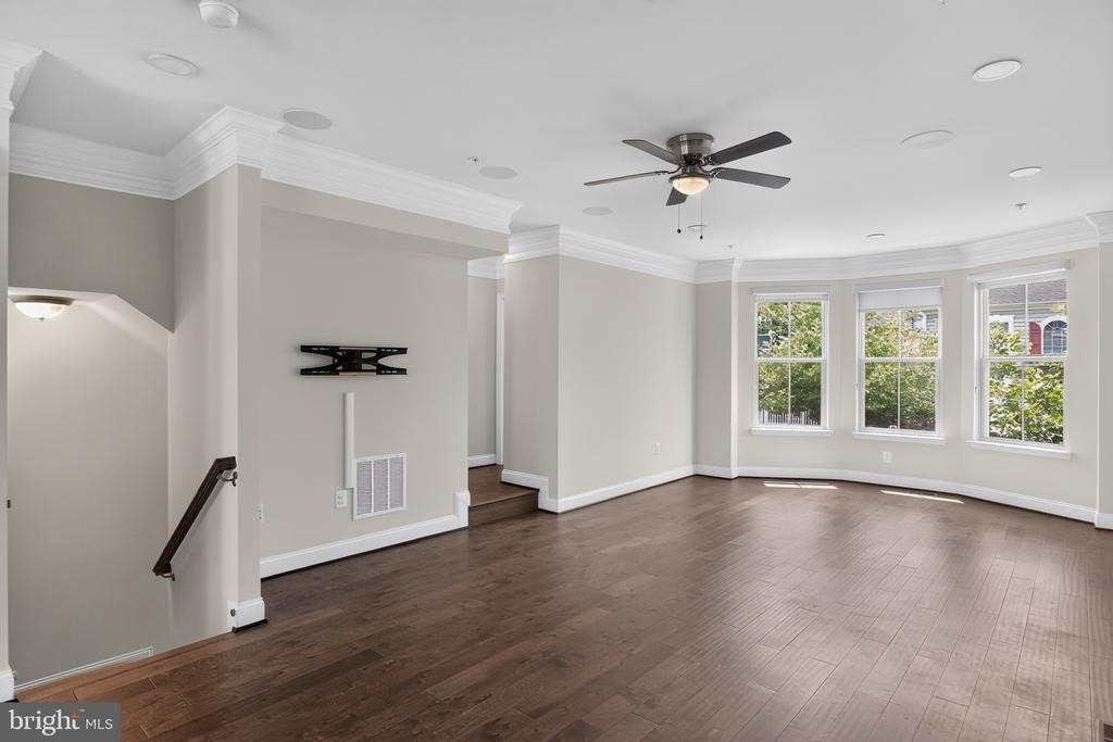 12241 Bluffwood Terrace - Photo 8