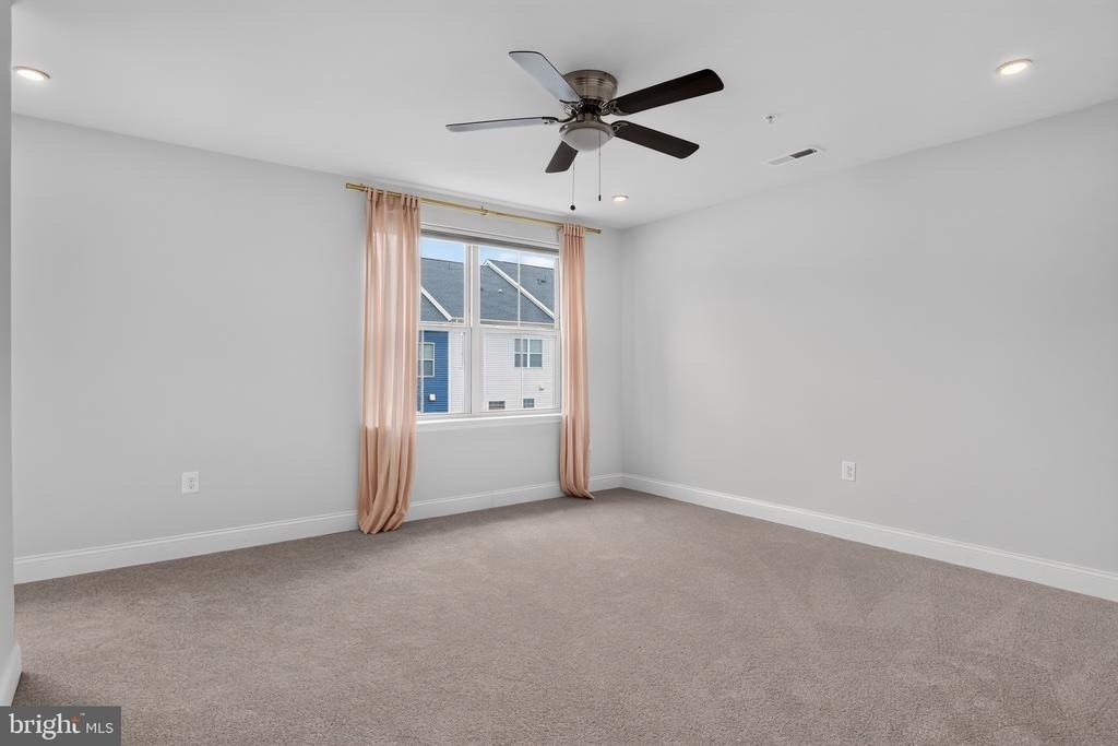 12241 Bluffwood Terrace - Photo 25