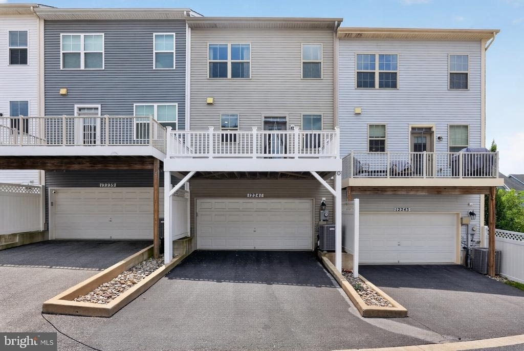 12241 Bluffwood Terrace - Photo 5