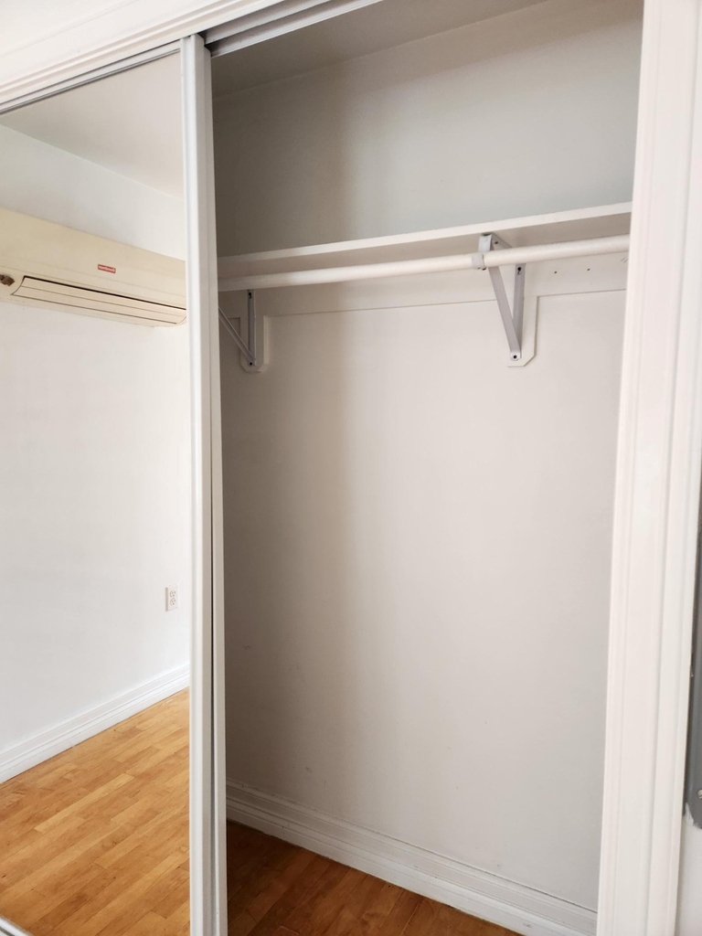 206 E 34th St - Photo 5