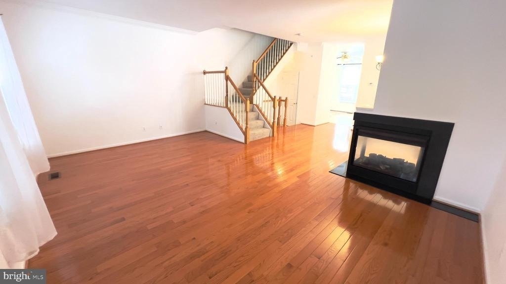 9742 Washingtonian Boulevard - Photo 6