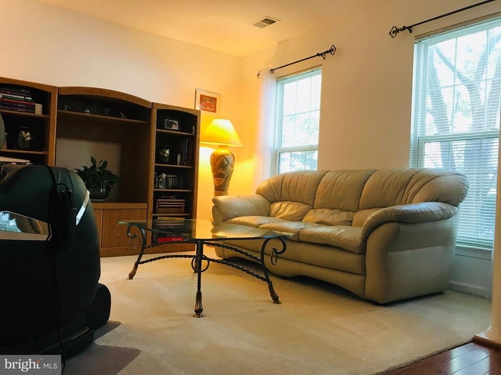9742 Washingtonian Boulevard - Photo 7