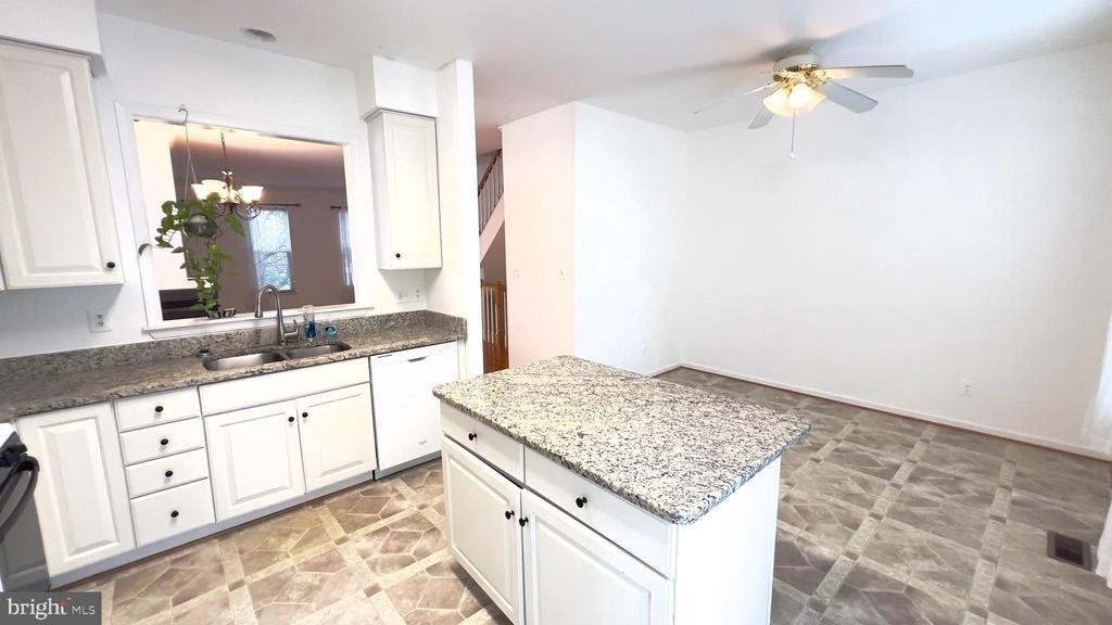 9742 Washingtonian Boulevard - Photo 12