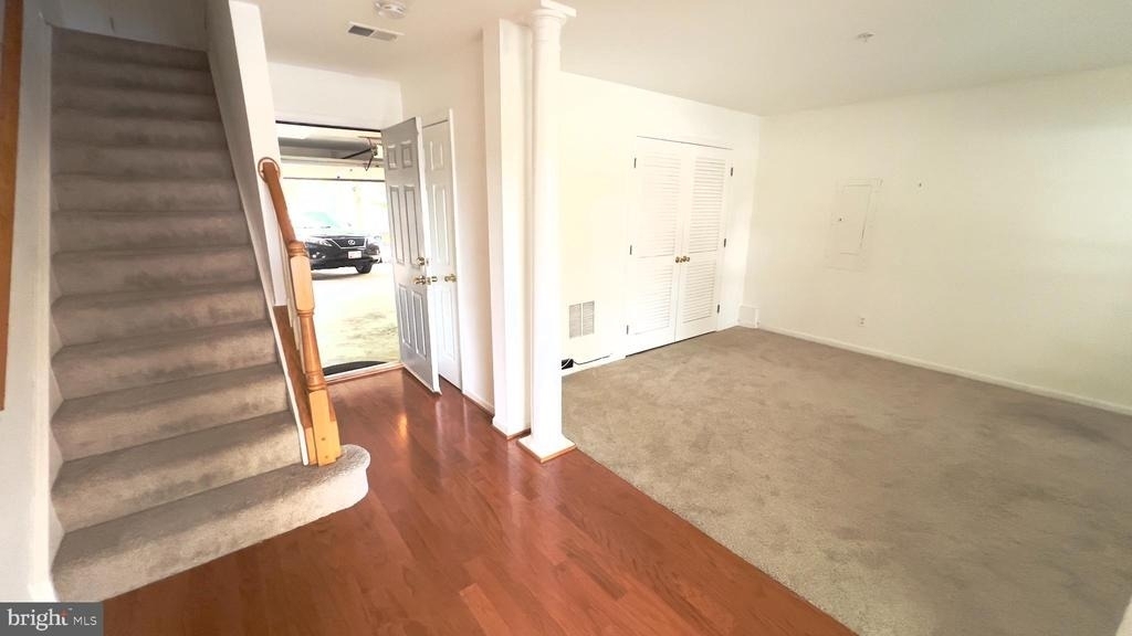 9742 Washingtonian Boulevard - Photo 2