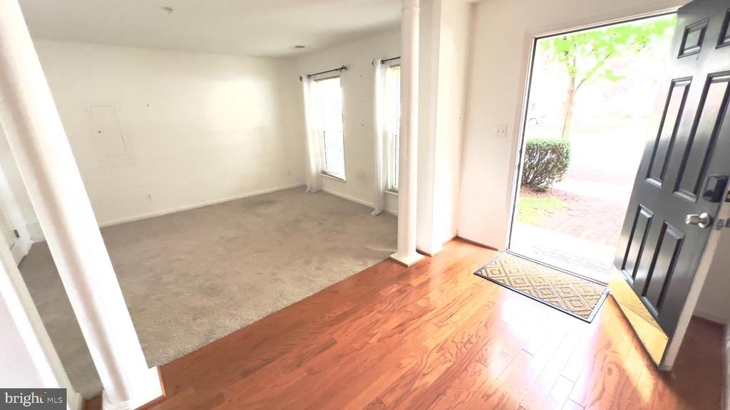 9742 Washingtonian Boulevard - Photo 1