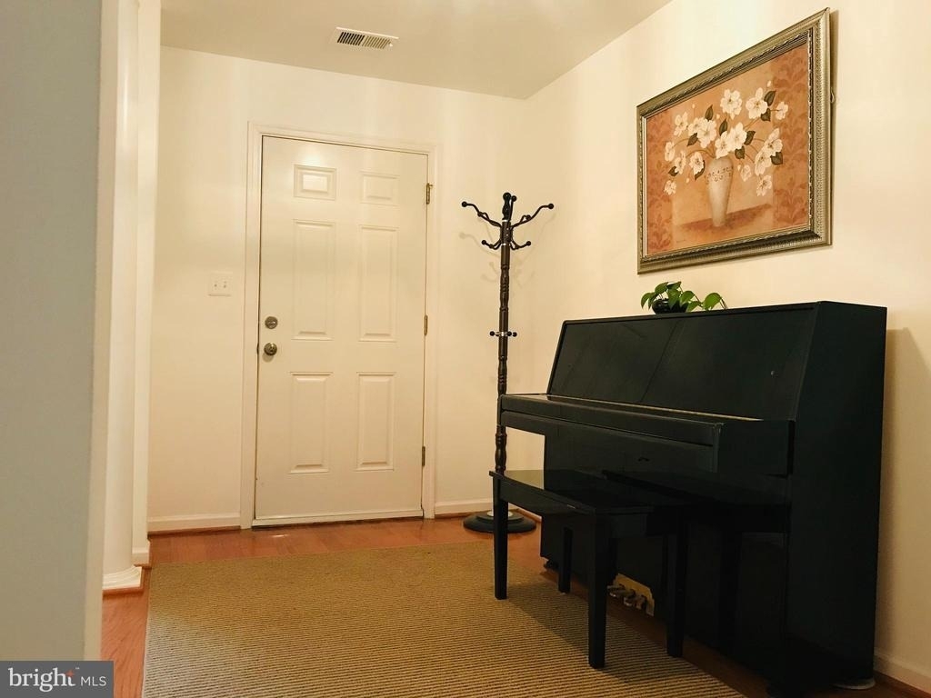 9742 Washingtonian Boulevard - Photo 5