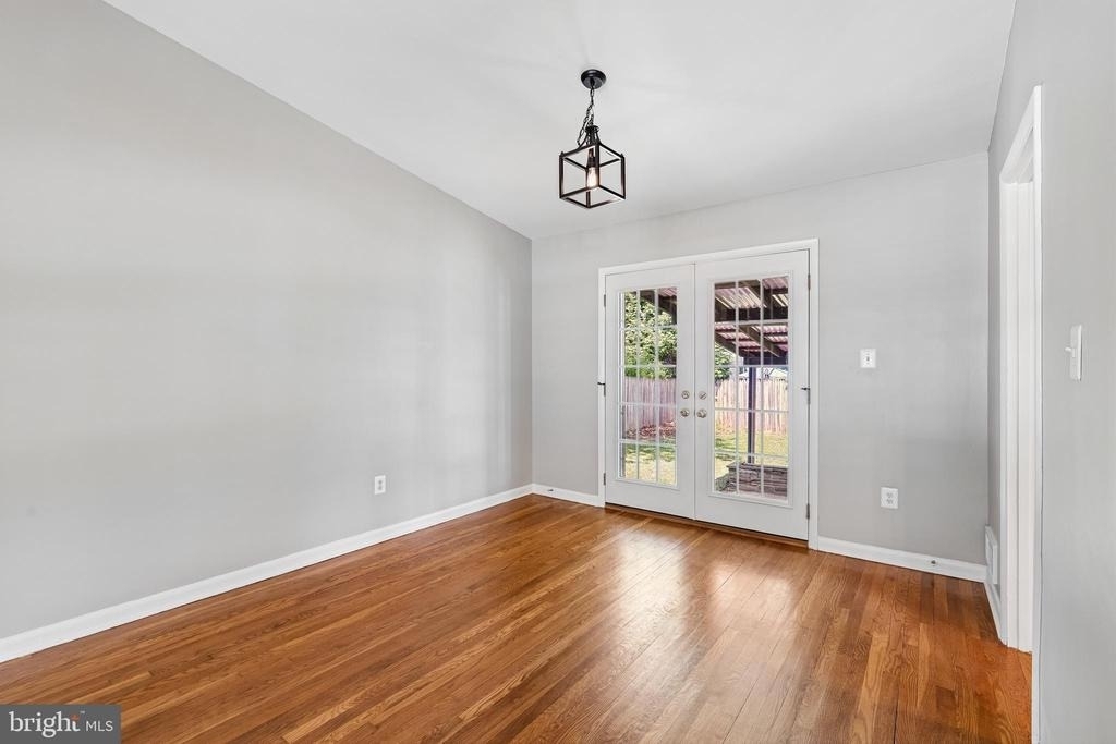 1103 Playford Lane - Photo 5