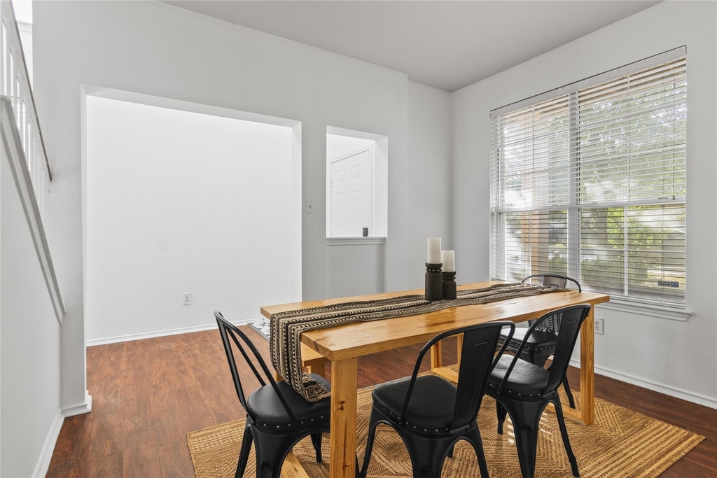 13524 Lyndon B Johnson St - Photo 7
