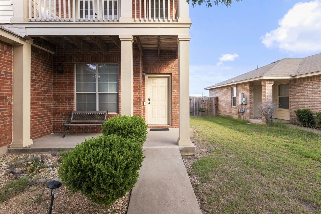 13524 Lyndon B Johnson St - Photo 3