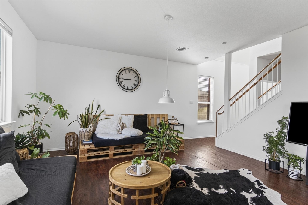 13524 Lyndon B Johnson St - Photo 5