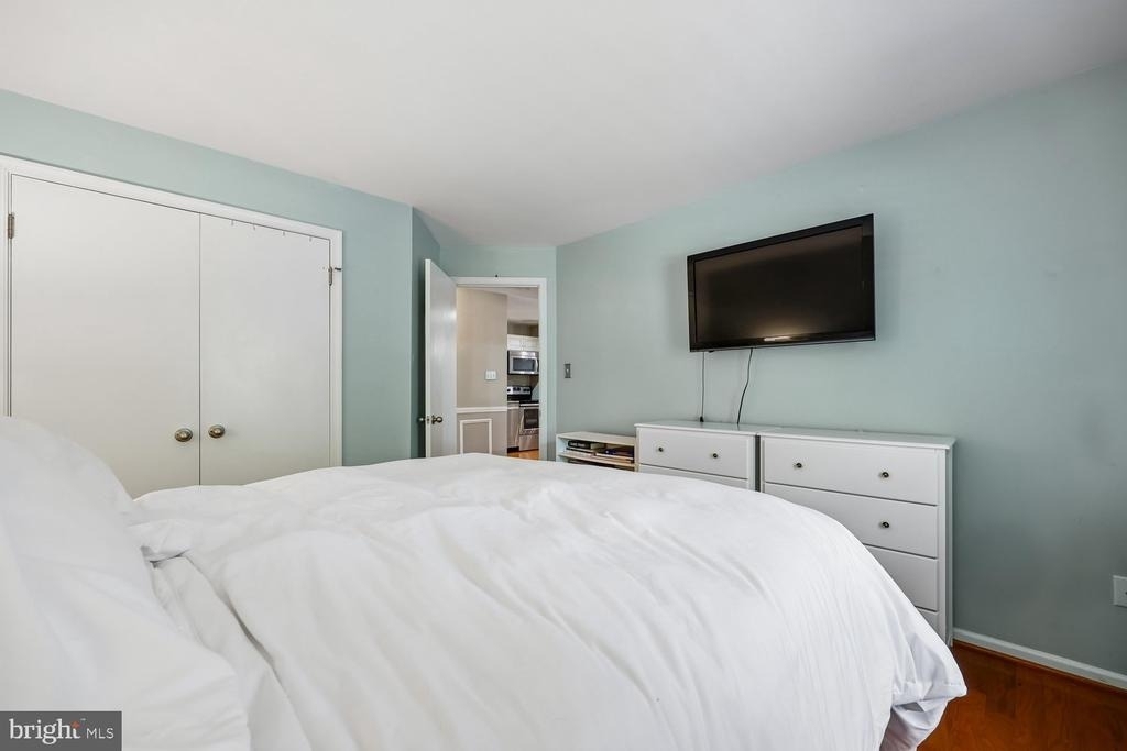 5702 Brewer House Circle - Photo 25