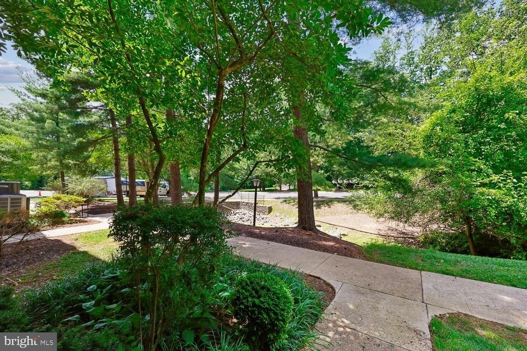 5702 Brewer House Circle - Photo 28
