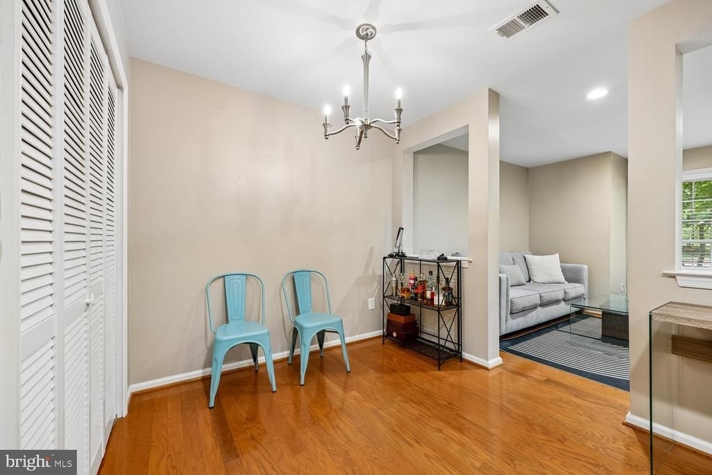 5702 Brewer House Circle - Photo 10