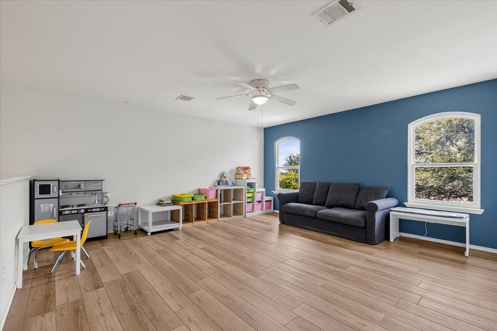 706 Hilltop Dr - Photo 13