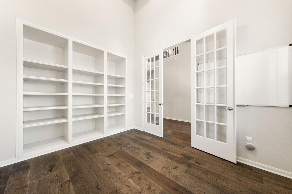5104 Alonso Dr - Photo 6