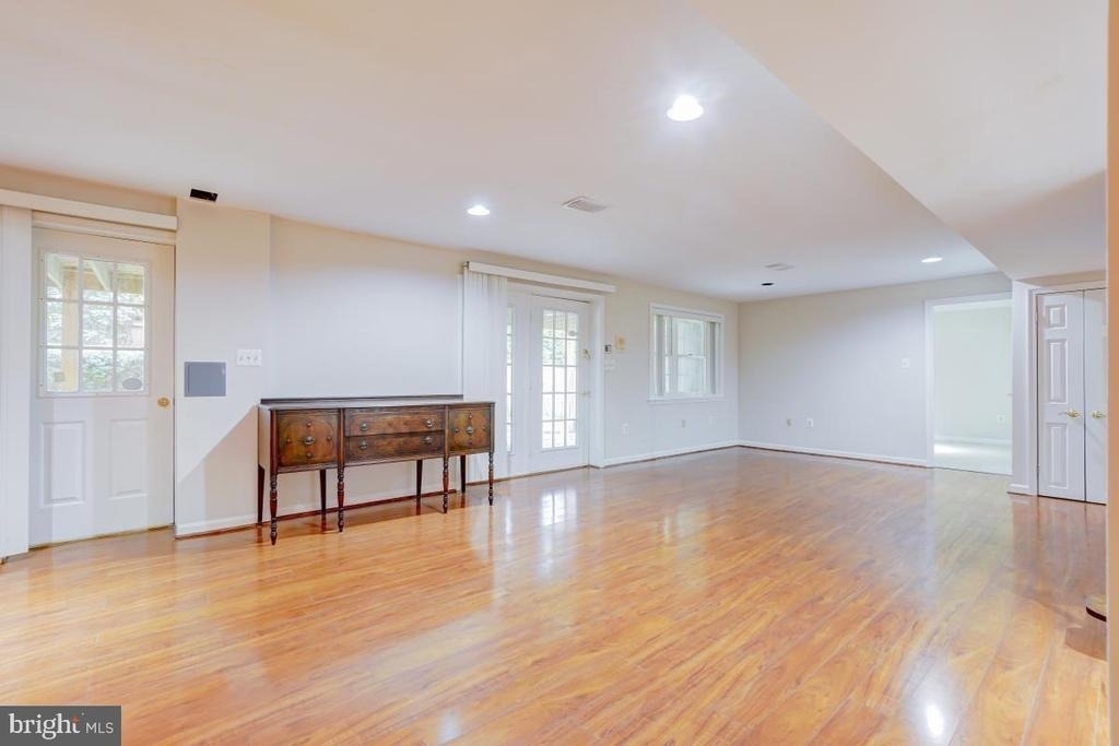 9548 Fox Hollow - Photo 32