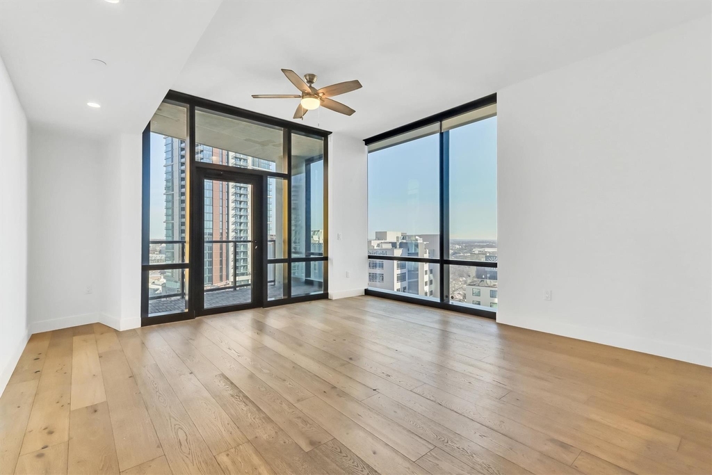 70 Rainey St - Photo 3