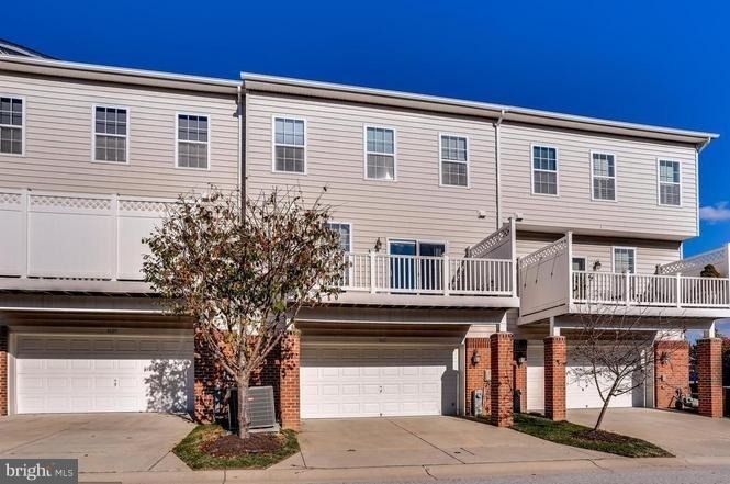 8621 Blue Smoke Court - Photo 2