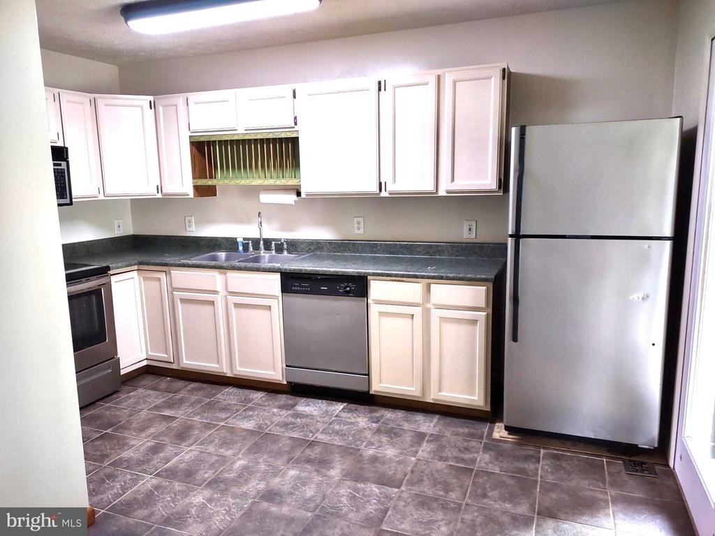 2208 Melrose Lane - Photo 6