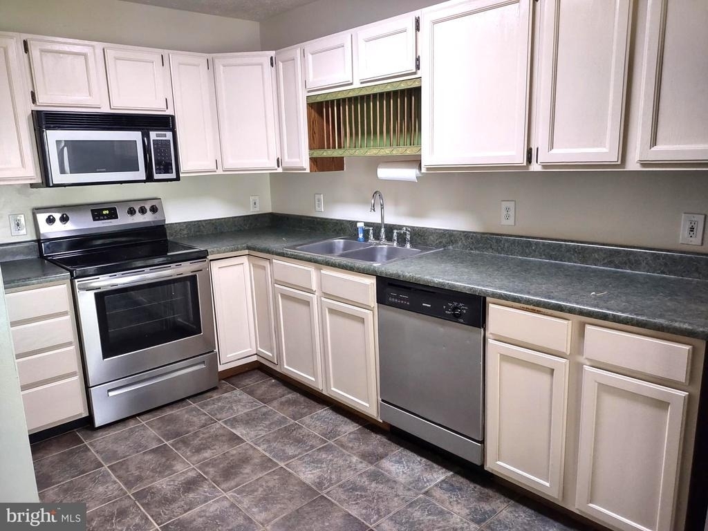 2208 Melrose Lane - Photo 5
