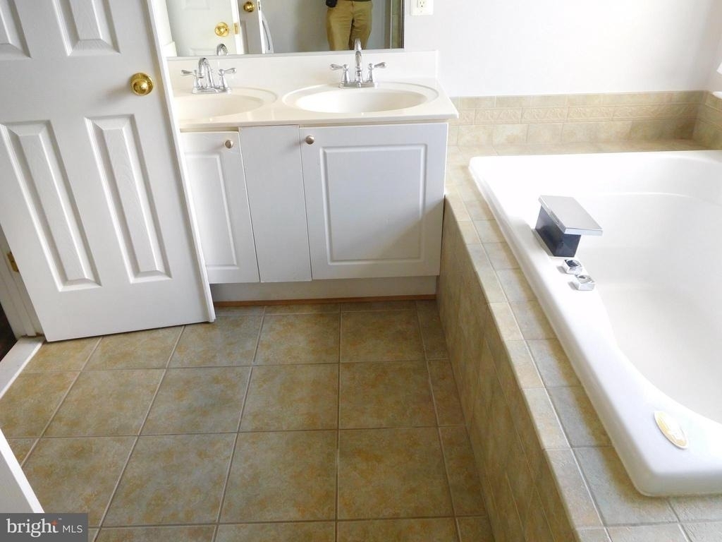 1941 Fieldstone Way - Photo 19