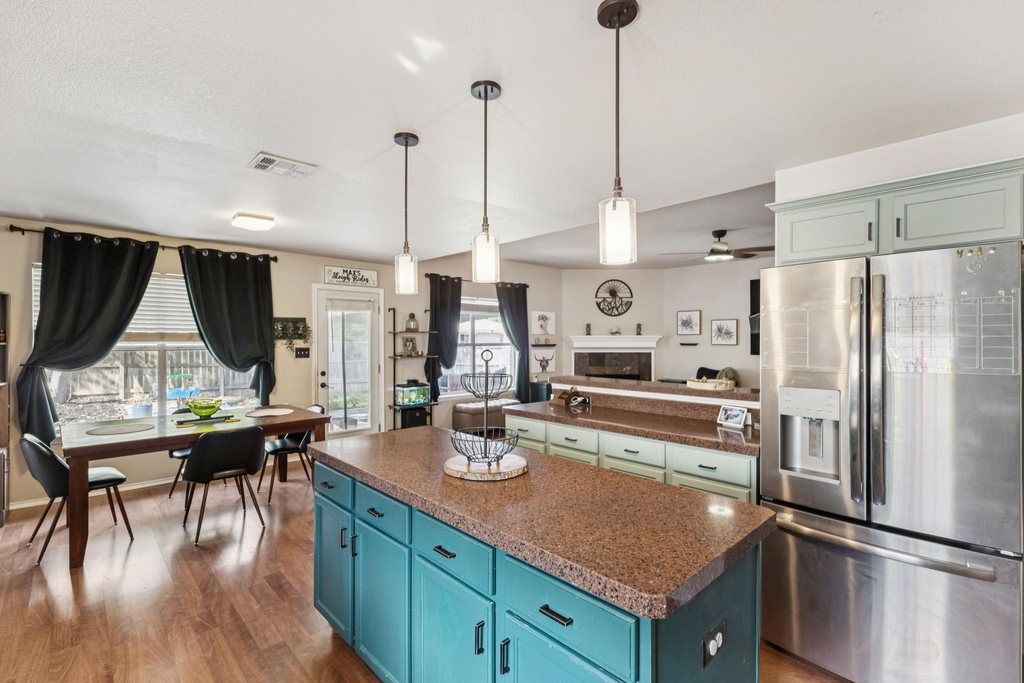 2412 Chestnut Path - Photo 6