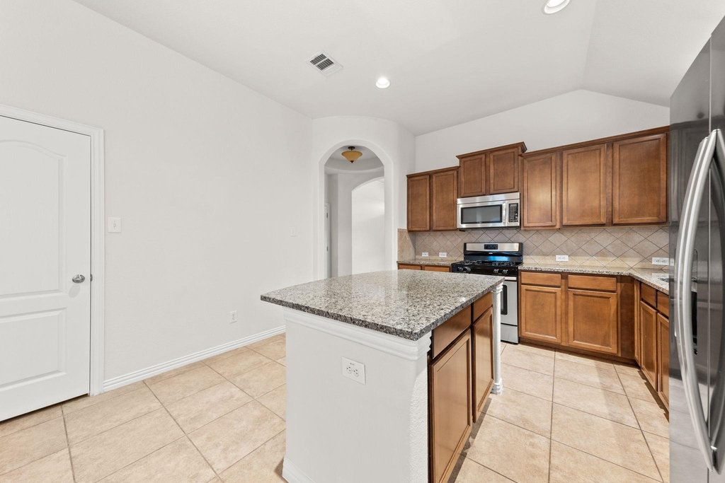 411 Tascate St - Photo 13