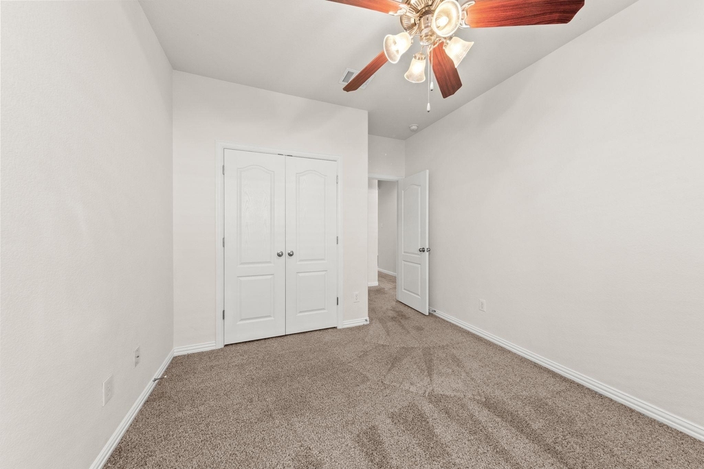 411 Tascate St - Photo 32