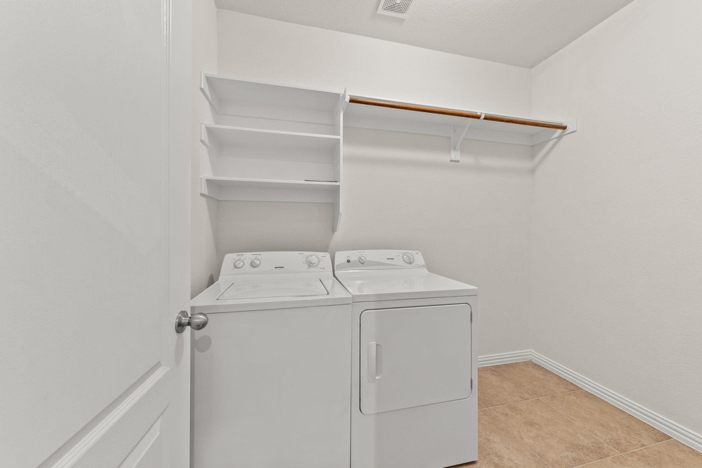 411 Tascate St - Photo 18