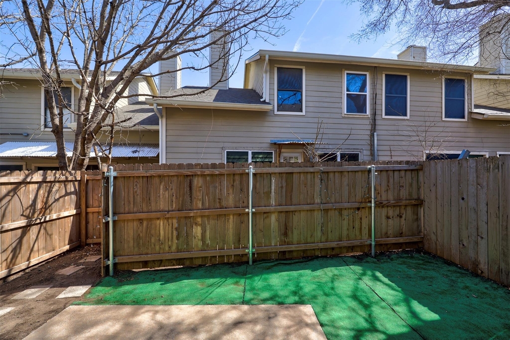 512 Eberhart Ln - Photo 36