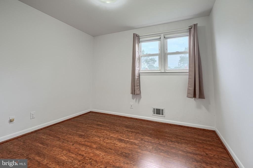 112 Springside Drive - Photo 15