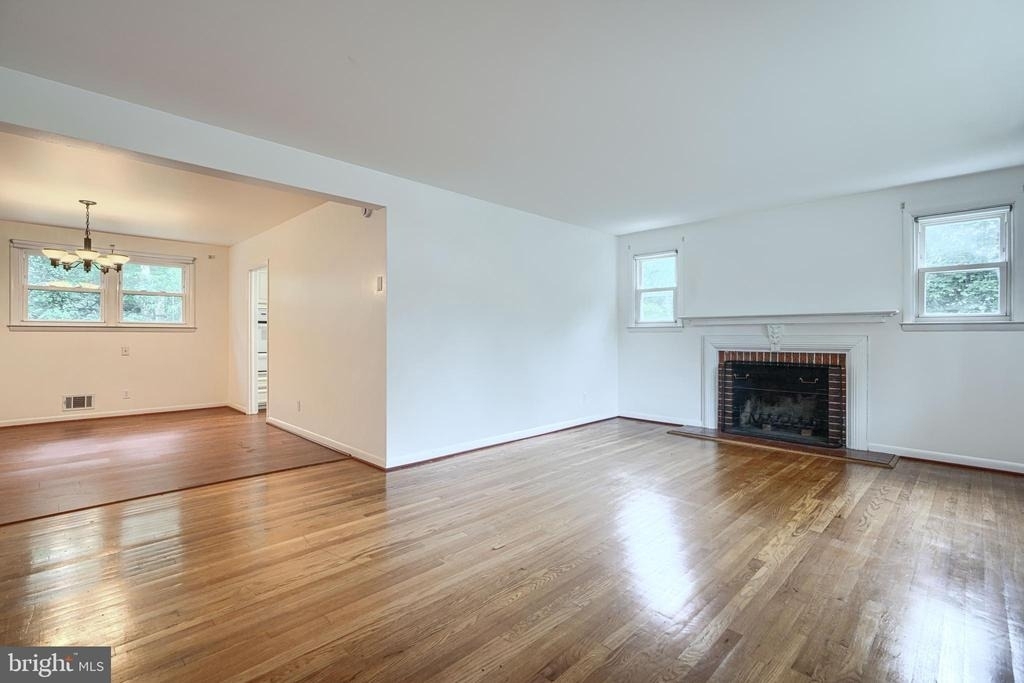 112 Springside Drive - Photo 7