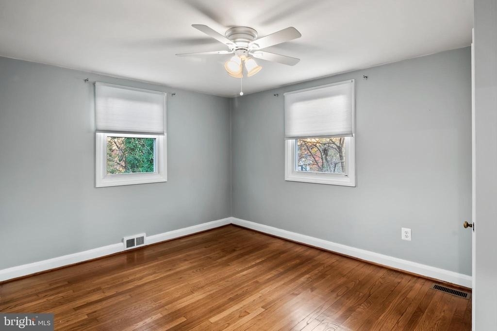 5911 Brackenridge Avenue - Photo 13