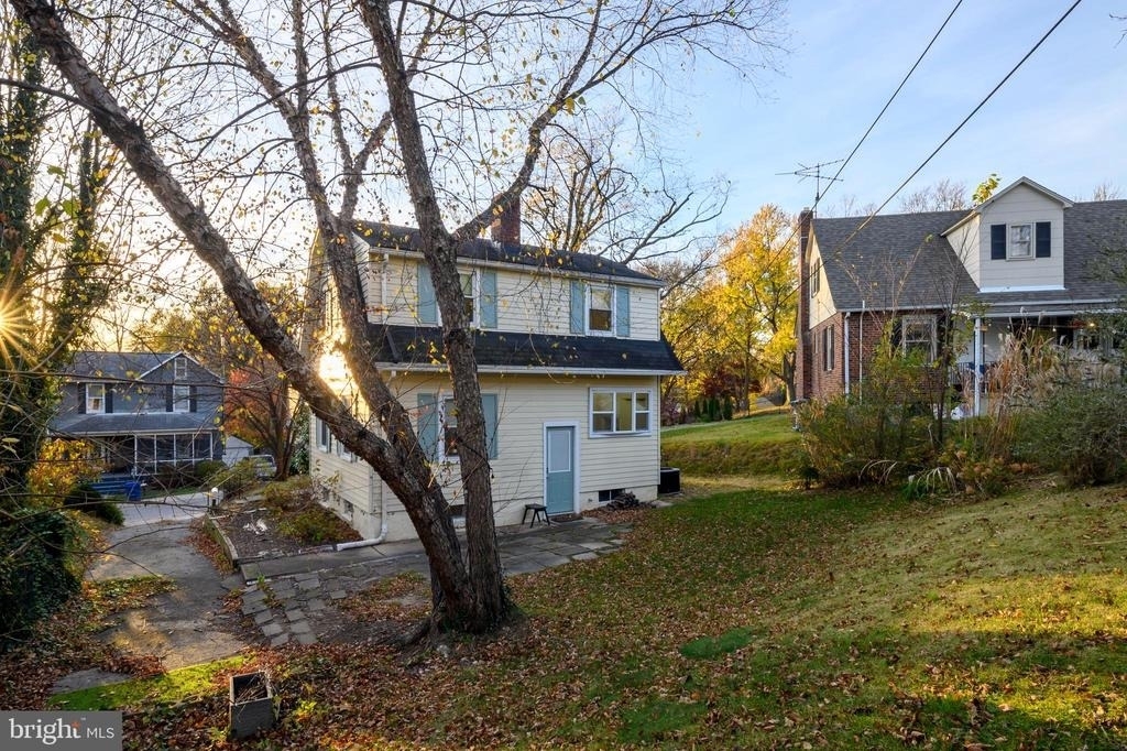 5911 Brackenridge Avenue - Photo 24